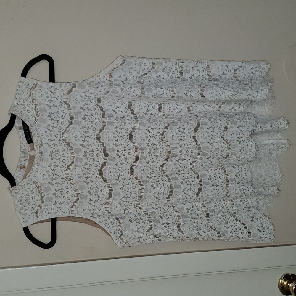 Lace Sleeveless Top